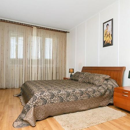 Sribnokilska 22 Apartment Киев Екстериор снимка